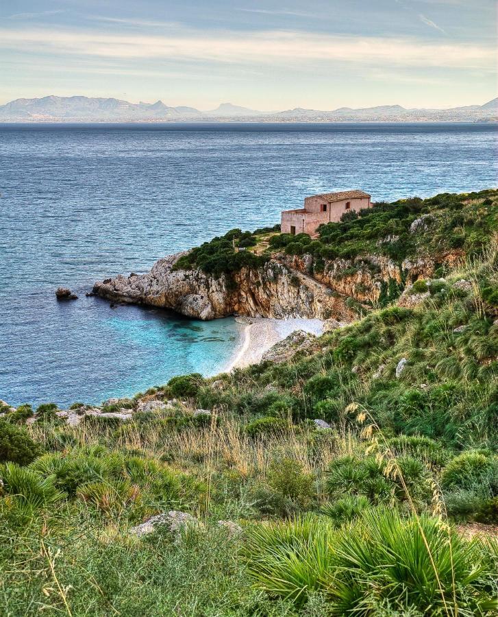 Coralia Bed & Breakfast 2*